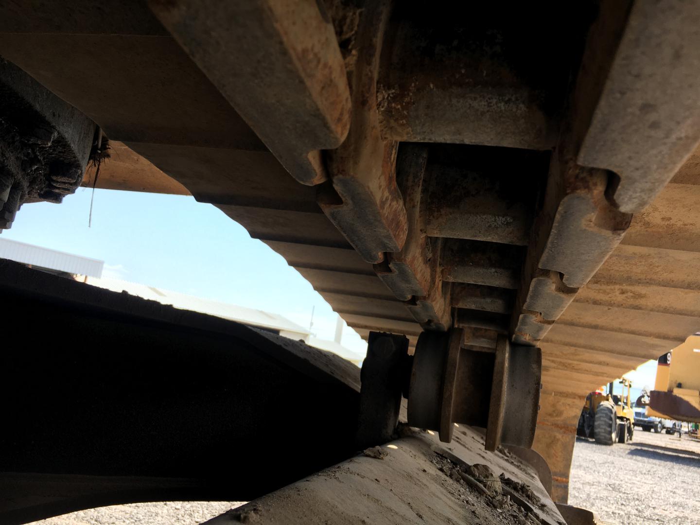 ./imagenes/INVOICE/2019/16745/EXCAVADORA BRAZO LARGO  CAT 329E (7).JPG